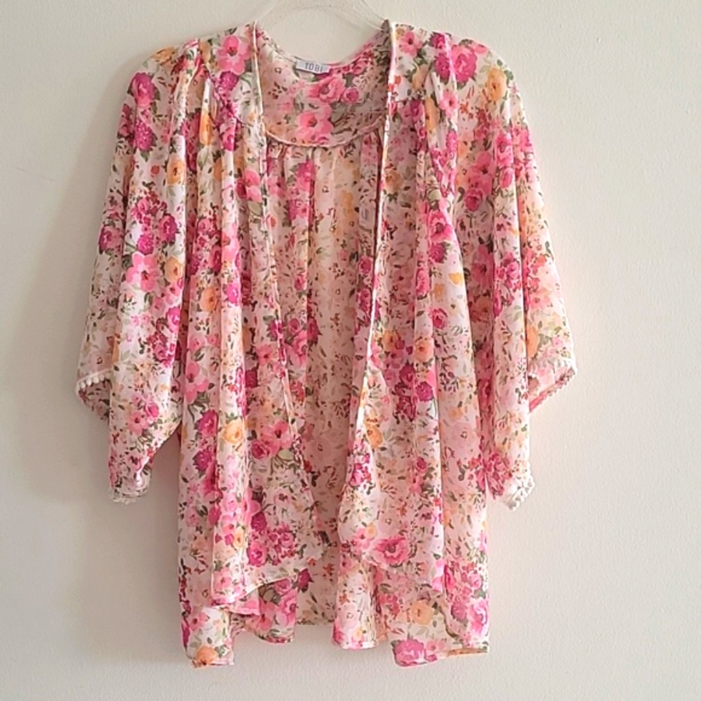 TOBI  cream pink floral sheer short sleeve kimono scrug Small